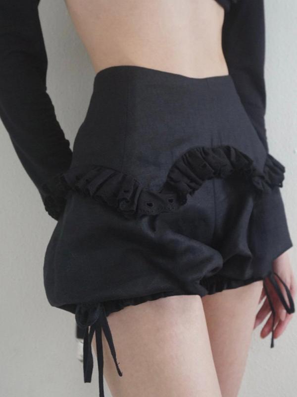 Lace Stitching Low-rise Slim-fitting Pleated Zipper Shorts -- YKIIY CLOTHING