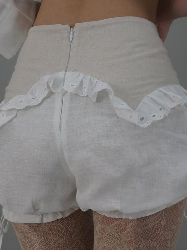 Lace Stitching Low-rise Slim-fitting Pleated Zipper Shorts -- YKIIY CLOTHING