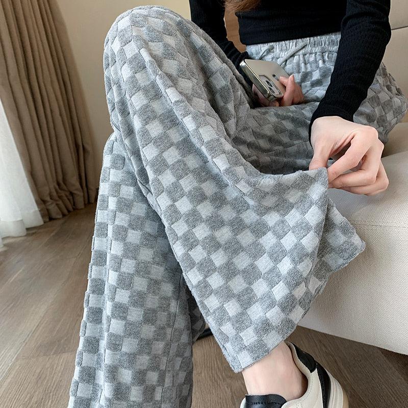Y2K Checkered Sweatpants -- YKIIY  CLOTHING